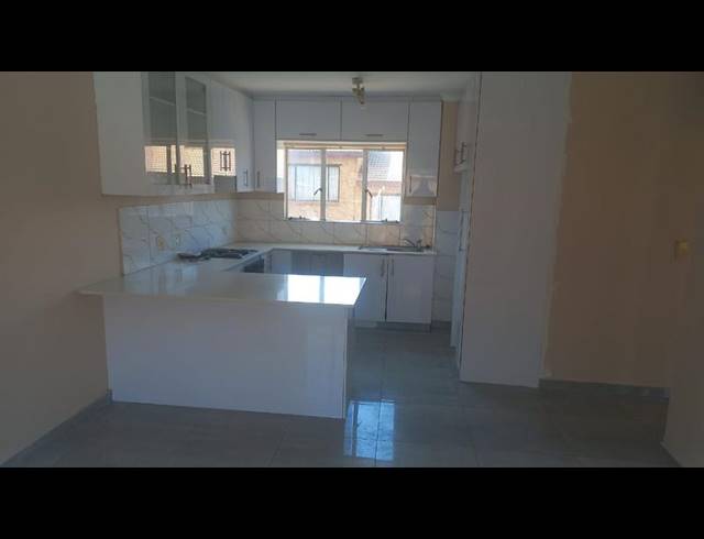 2 BEDROOM PROPERTY TO RENT IN NATURENA